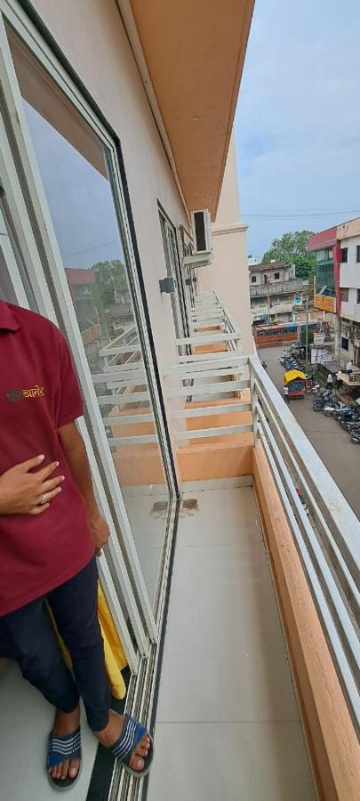 Hotel Aaditya Palace Bhusawal Екстер'єр фото