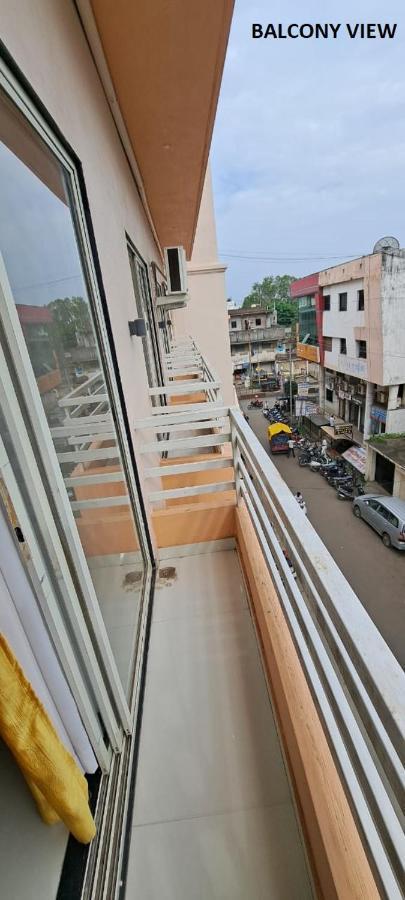 Hotel Aaditya Palace Bhusawal Екстер'єр фото